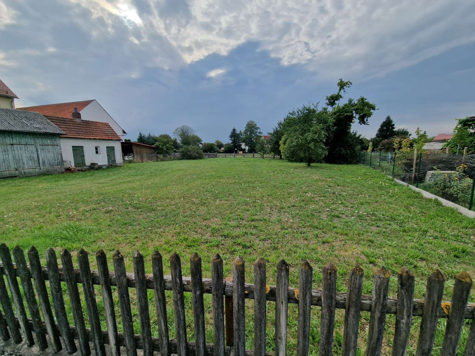 Real Estate Title Image Background